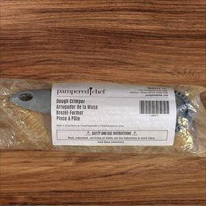 Pampered Chef Dough Crimper - New!